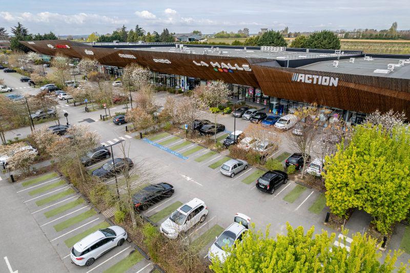 Retail Estates enters the French market with the acquisition of a retail park in Île-de-France